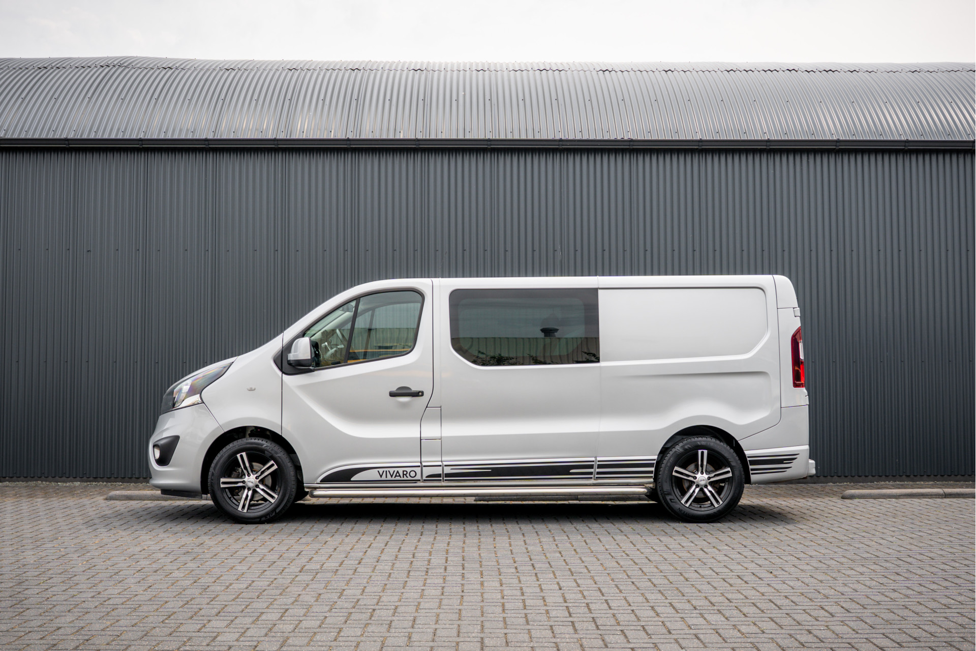 Foto van Opel Vivaro-b