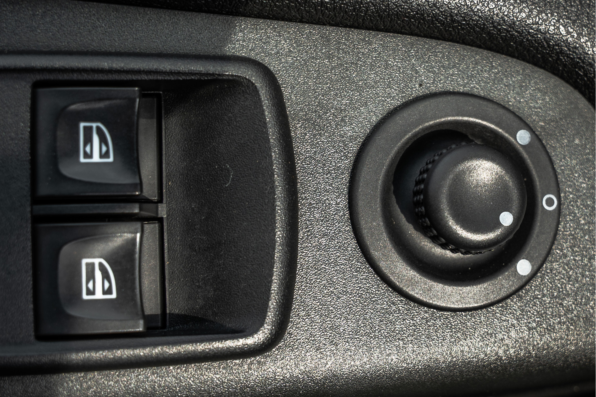 Foto van Opel Vivaro-b