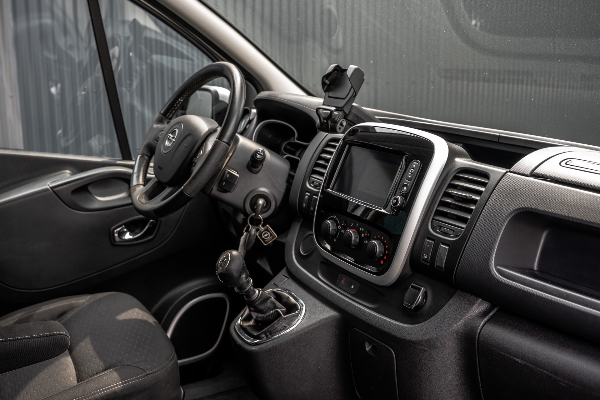 Foto van Opel Vivaro-b