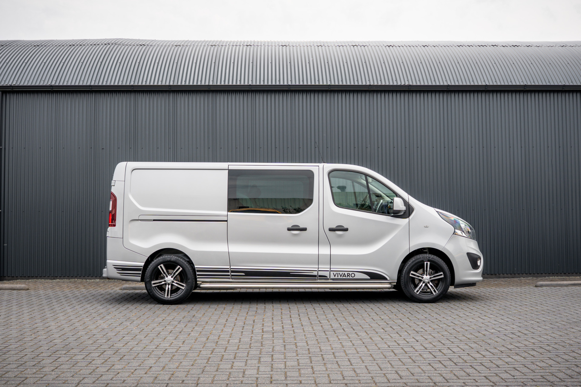 Foto van Opel Vivaro-b