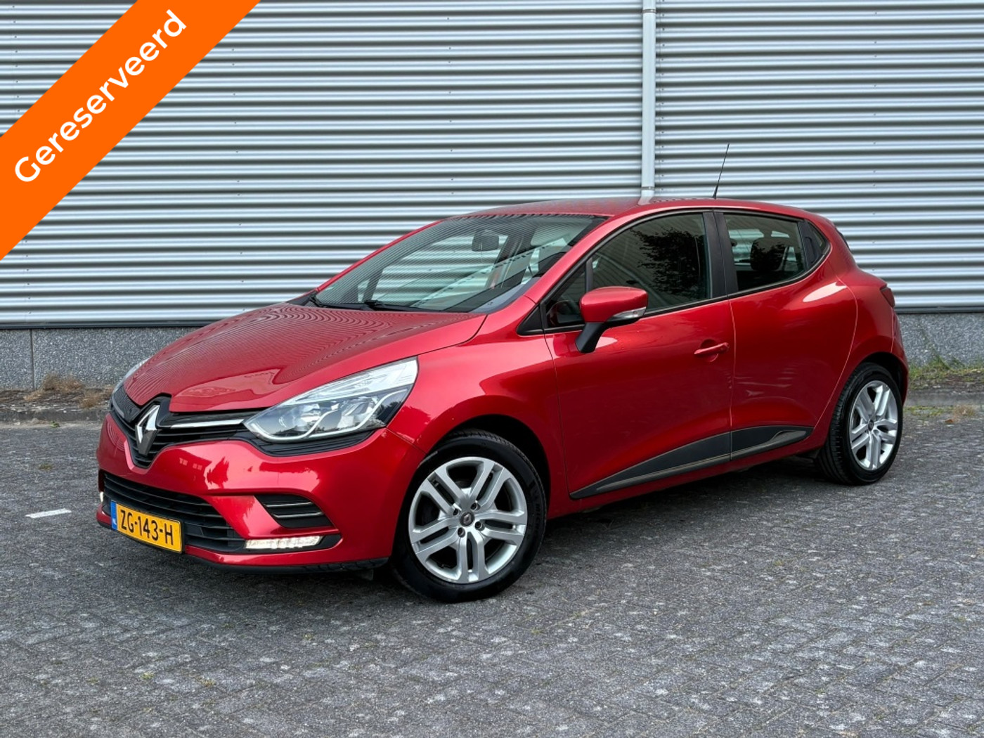 Renault Clio 0.9 TCe Zen 2e EIG NIEUWE APK NAVI CRUISE 2019 - voorkant