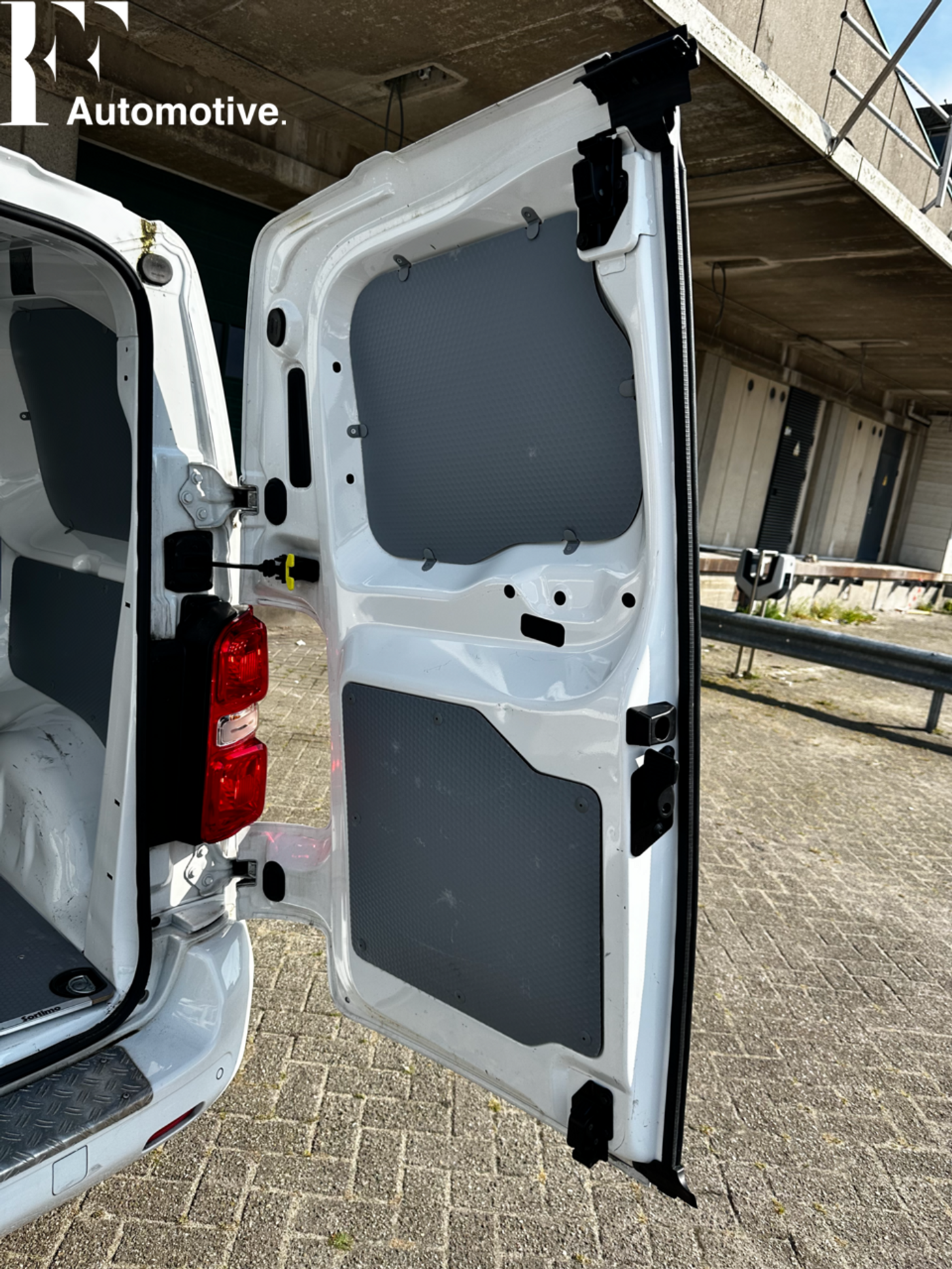 Foto van Opel Vivaro