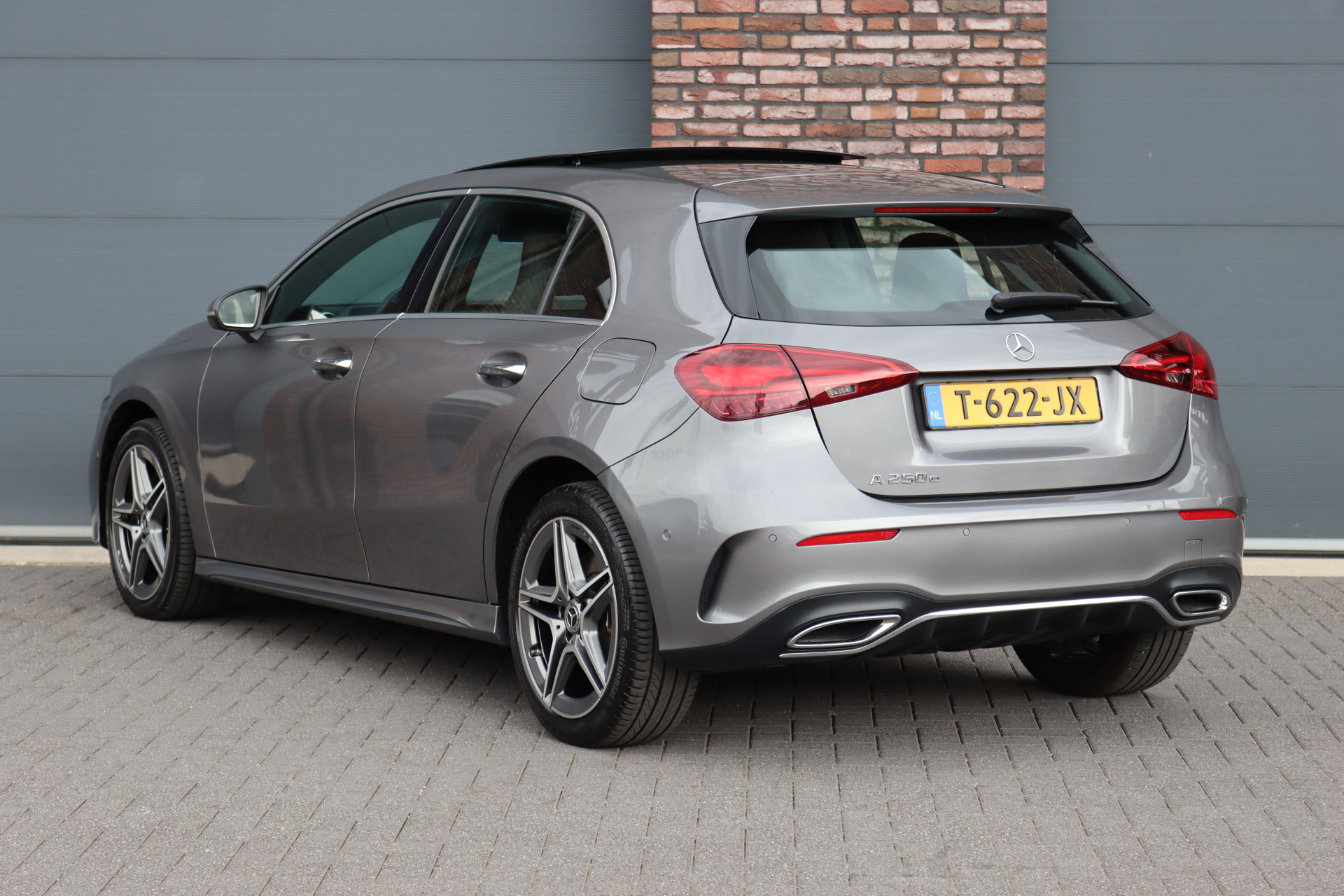 Foto van Mercedes-Benz A 250 E