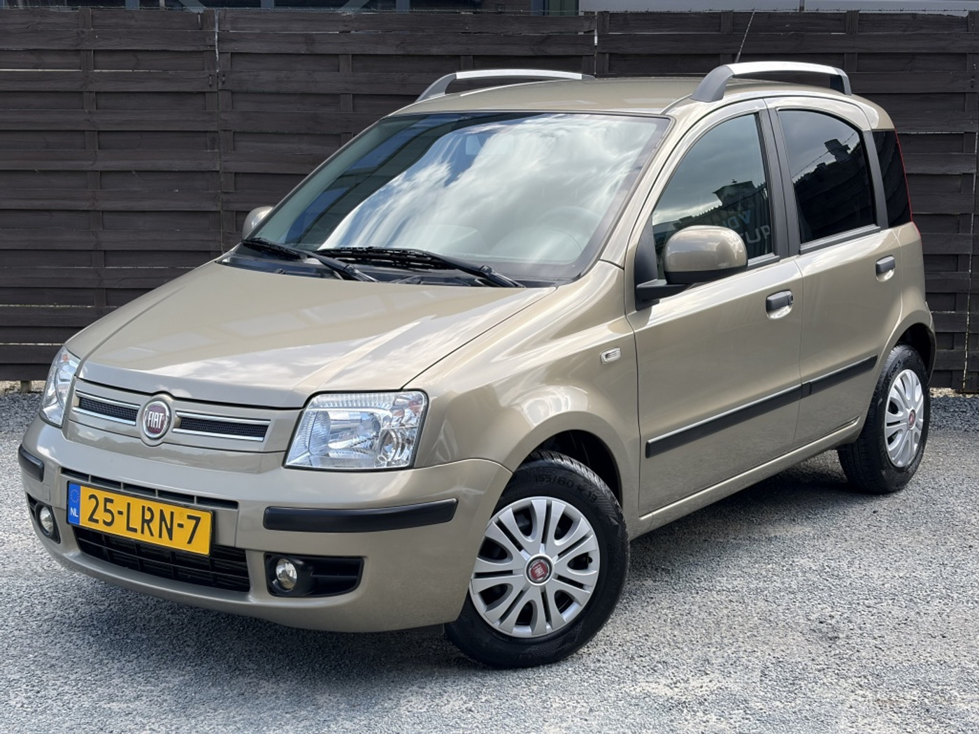 Fiat Fiat Panda 1.2 Emotion / Airco / EL / PDC / NAP 2010 - voorkant