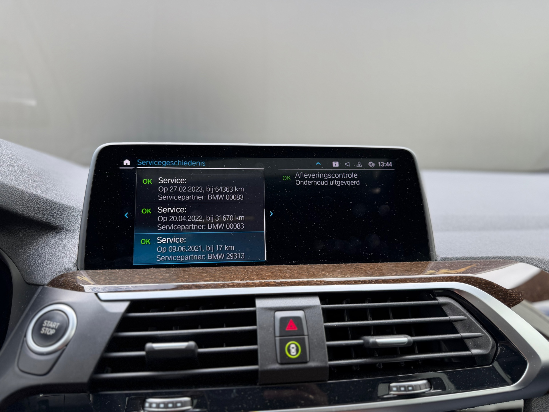 Foto van BMW X3 Xdrive30e