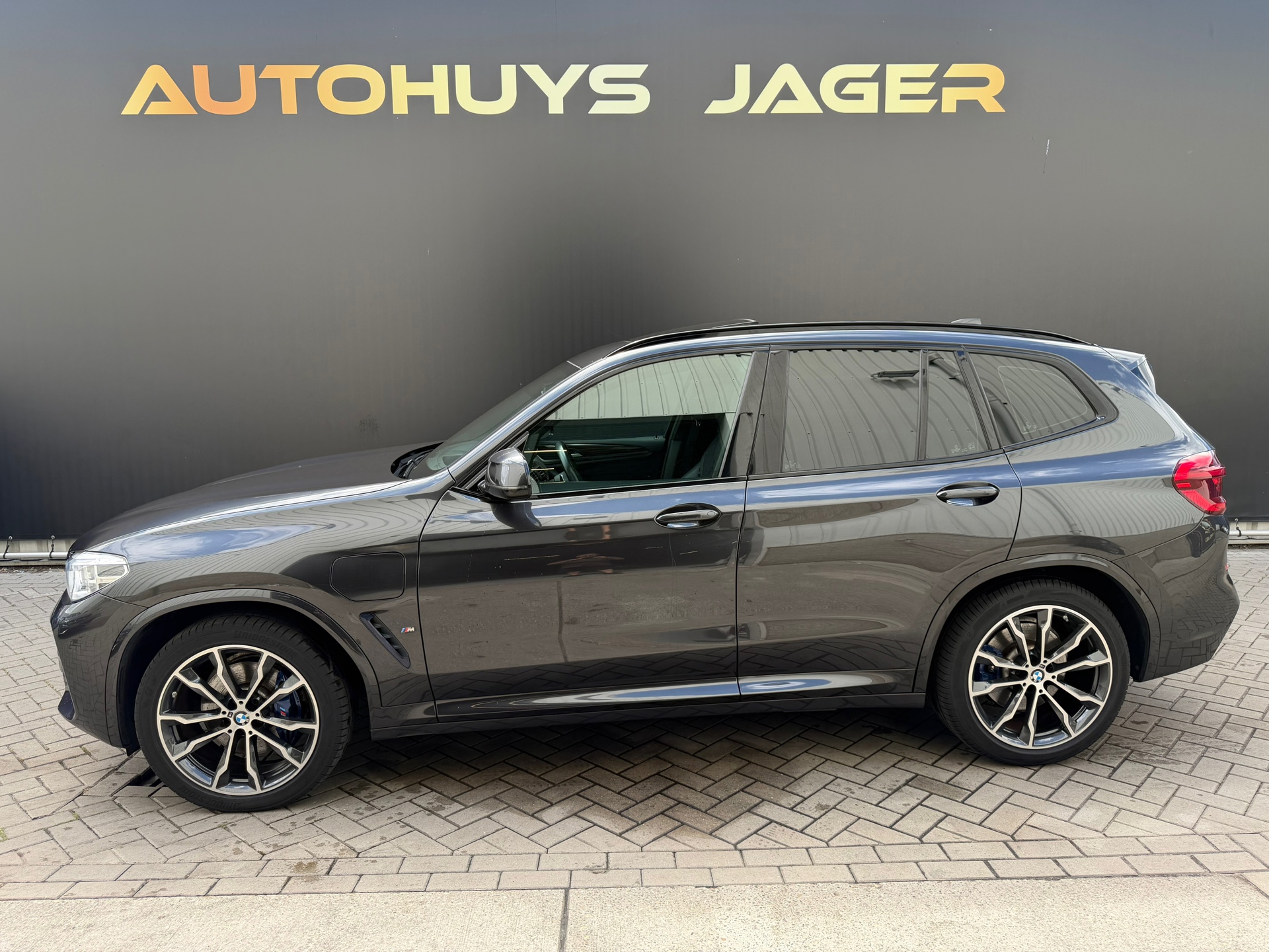 Foto van BMW X3 Xdrive30e