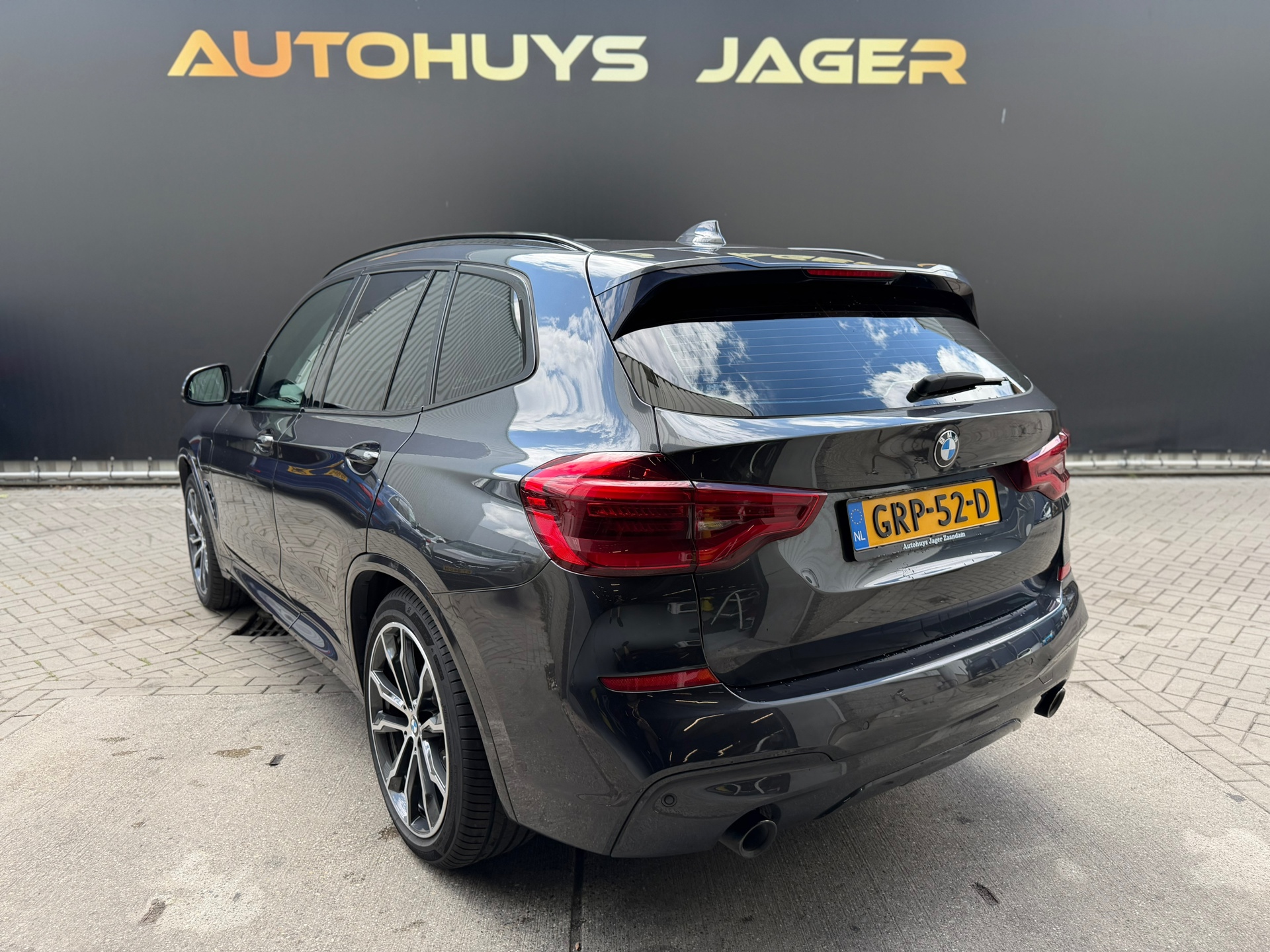 Foto van BMW X3 Xdrive30e