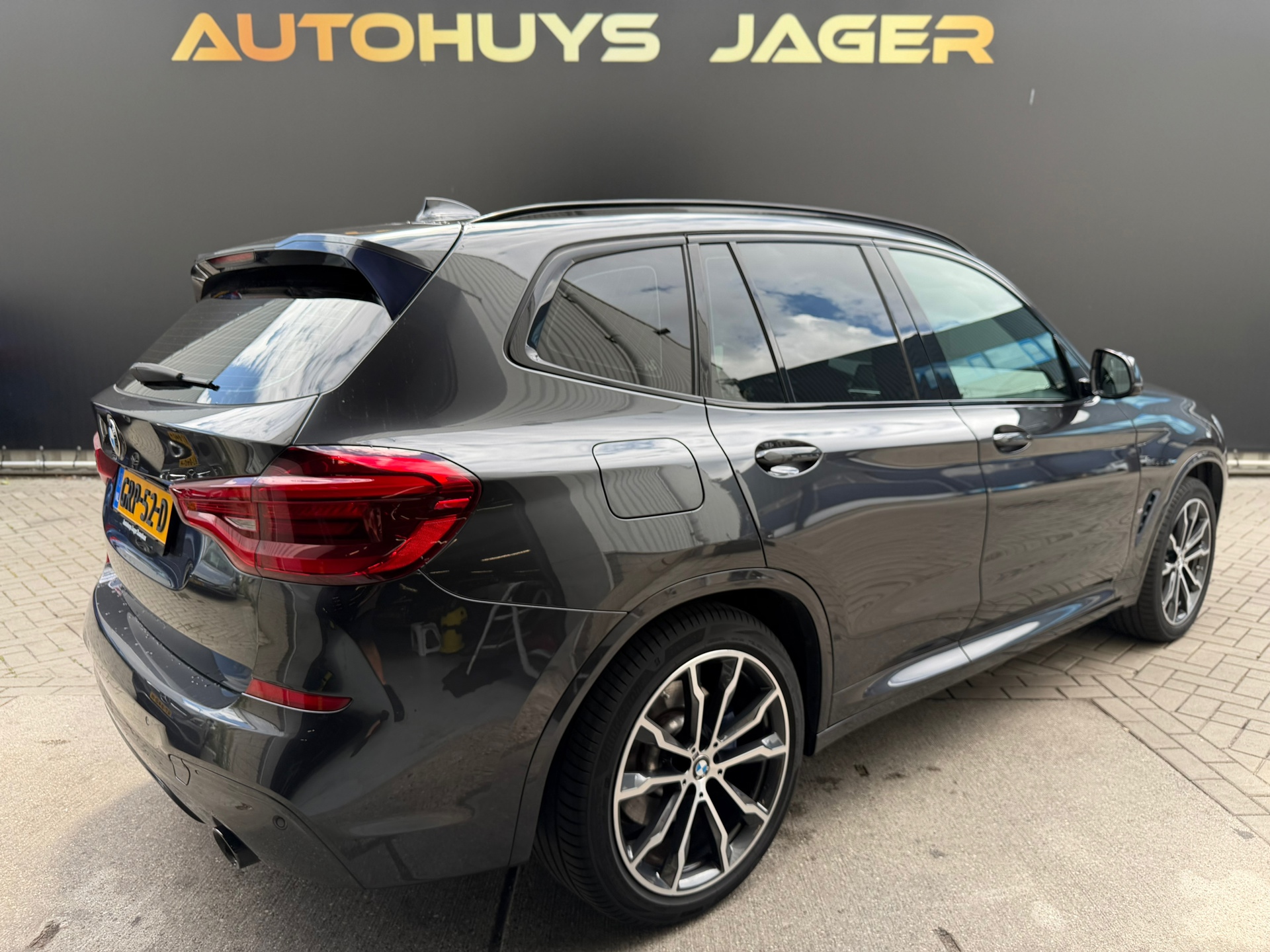 Foto van BMW X3 Xdrive30e