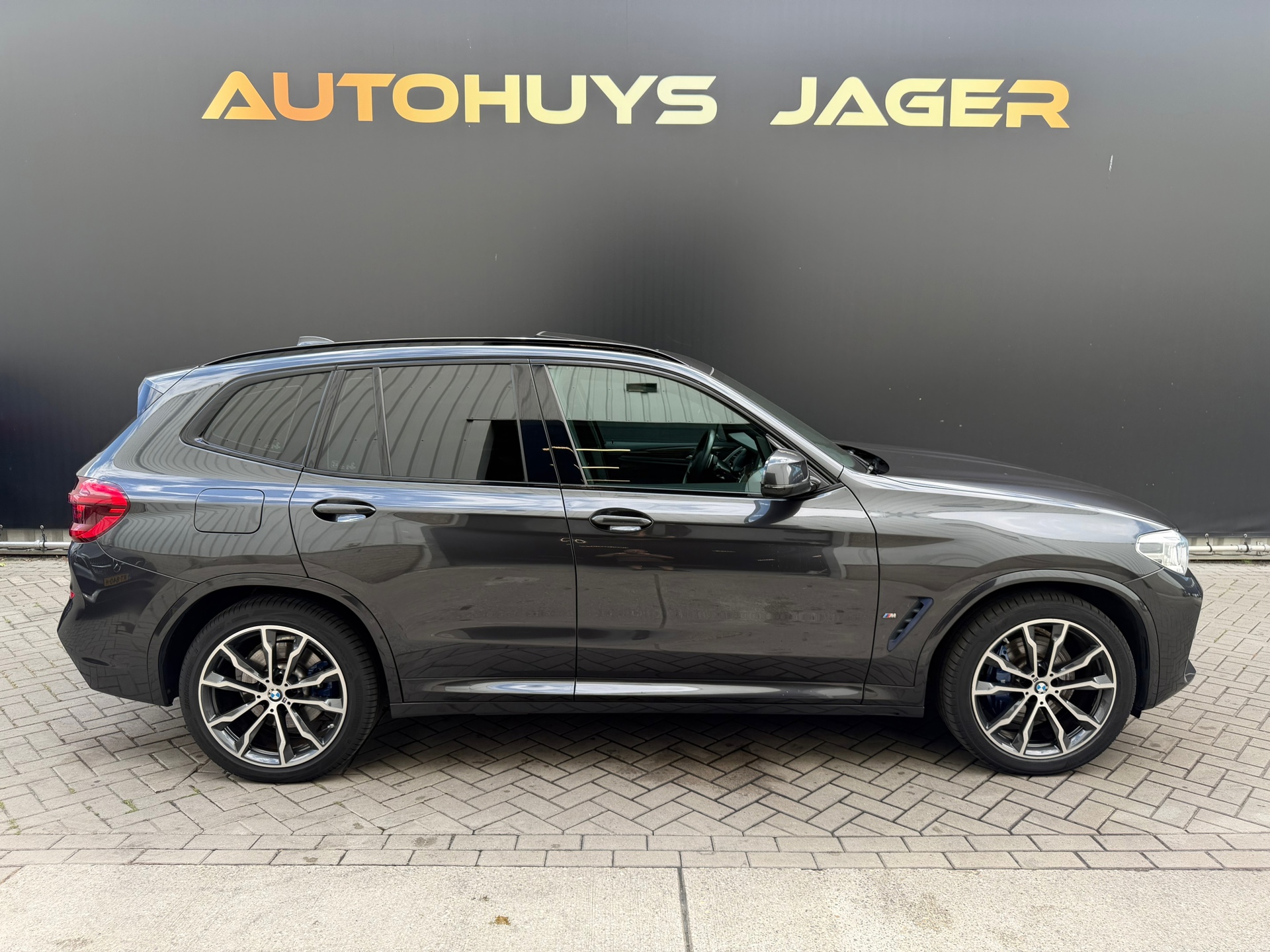 Foto van BMW X3 Xdrive30e