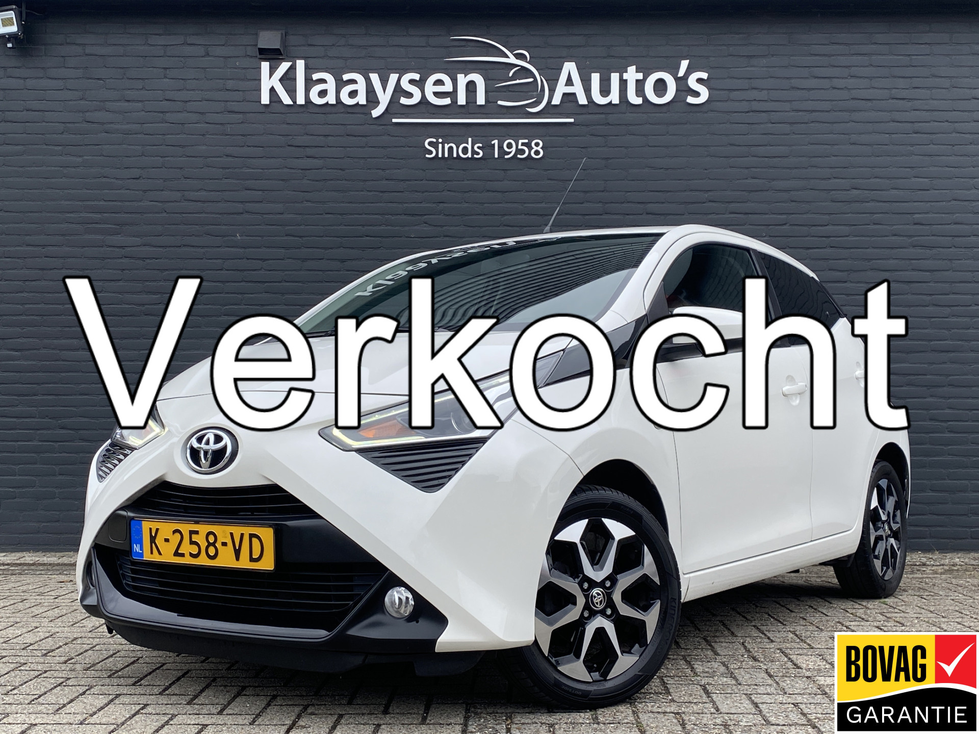 Toyota Toyota Aygo 1.0 VVT-i X-Joy AUT. | 1e eigenaar | dealer onderhouden | apple carplay | camera | climate | BTW auto 2021 - voorkant