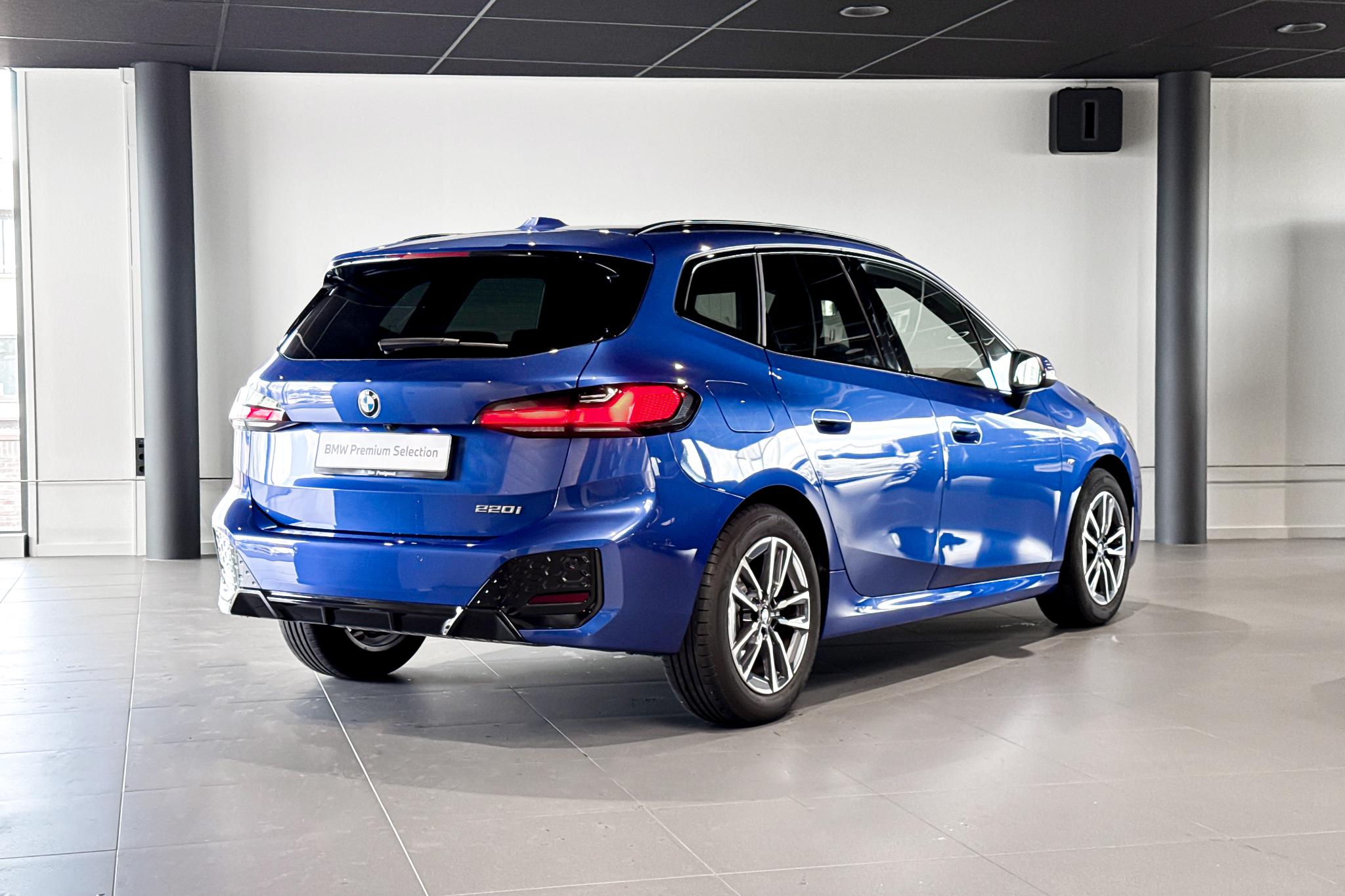 Foto van BMW 220i Active Tourer