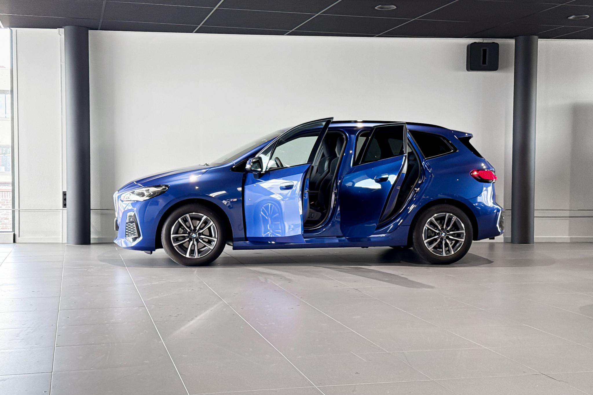 Foto van BMW 220i Active Tourer