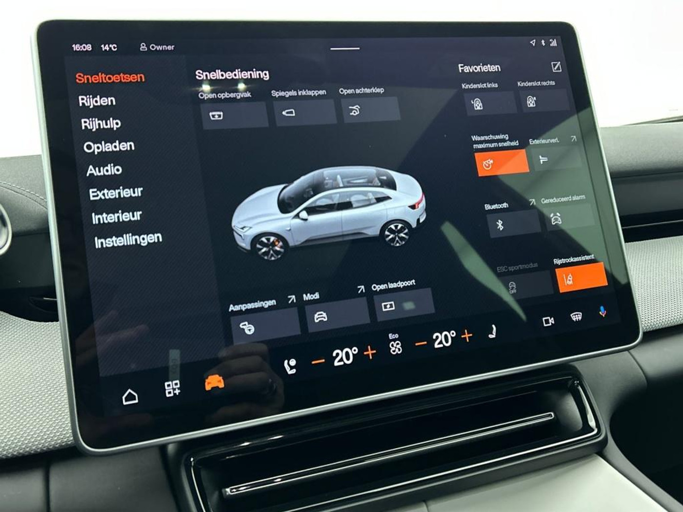 Foto van Polestar Polestar 4