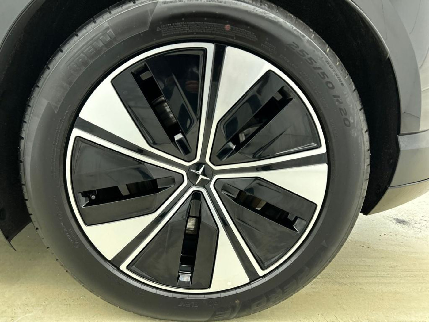Foto van Polestar Polestar 4