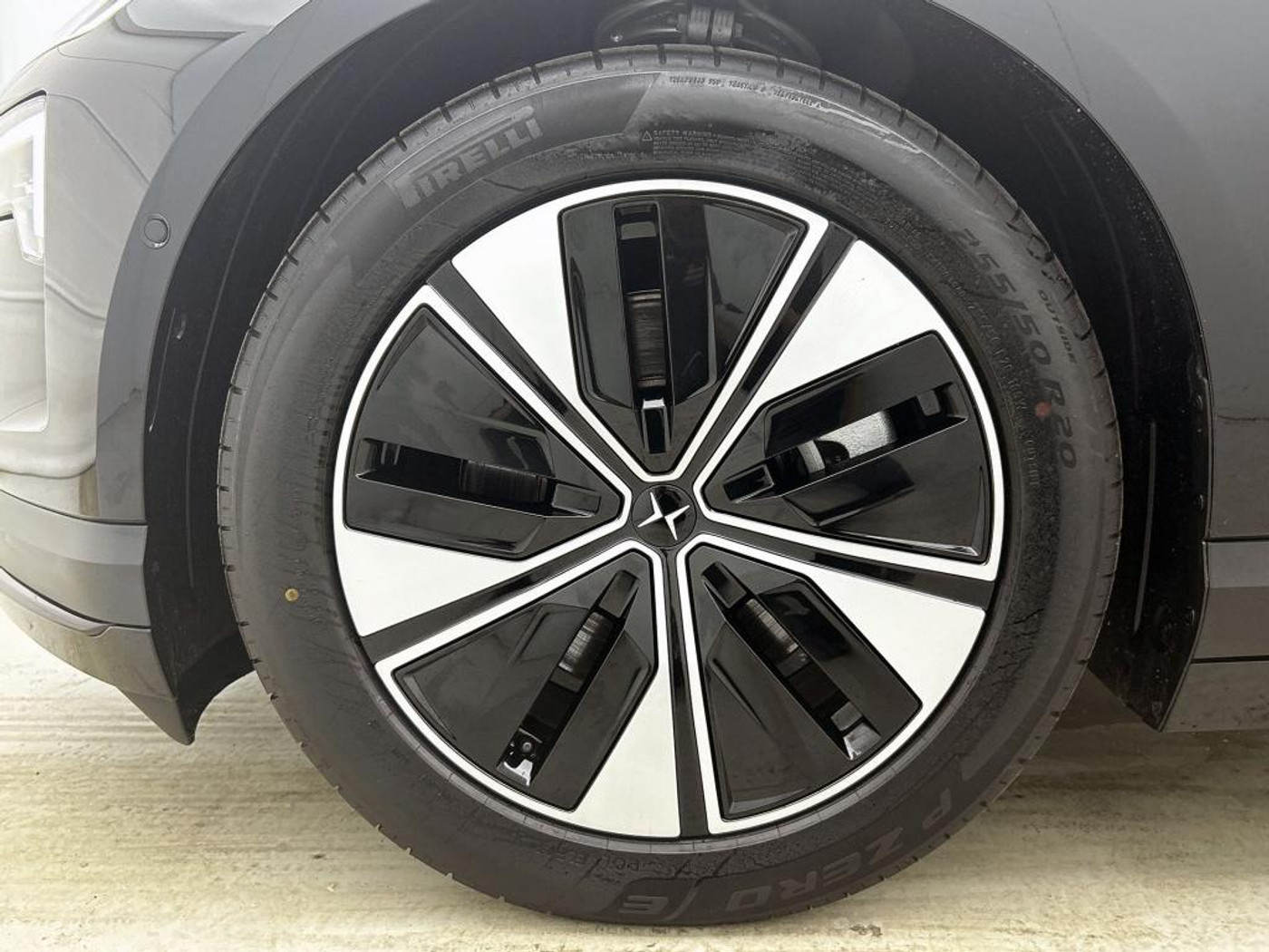 Foto van Polestar Polestar 4