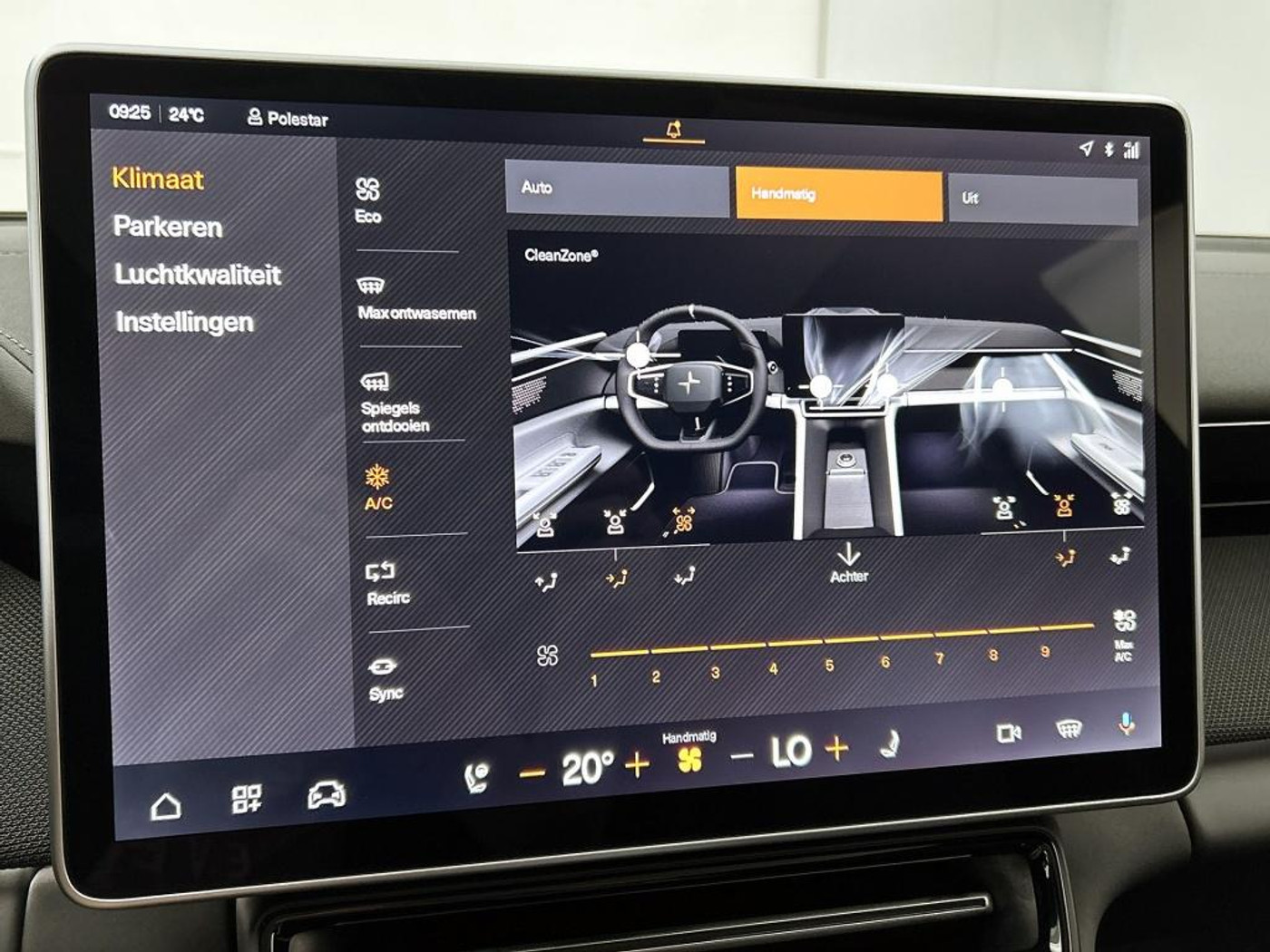 Foto van Polestar Polestar 4