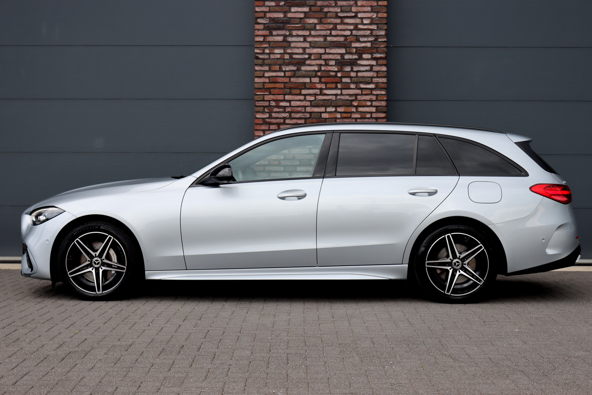 Foto van Mercedes-Benz C 300 E