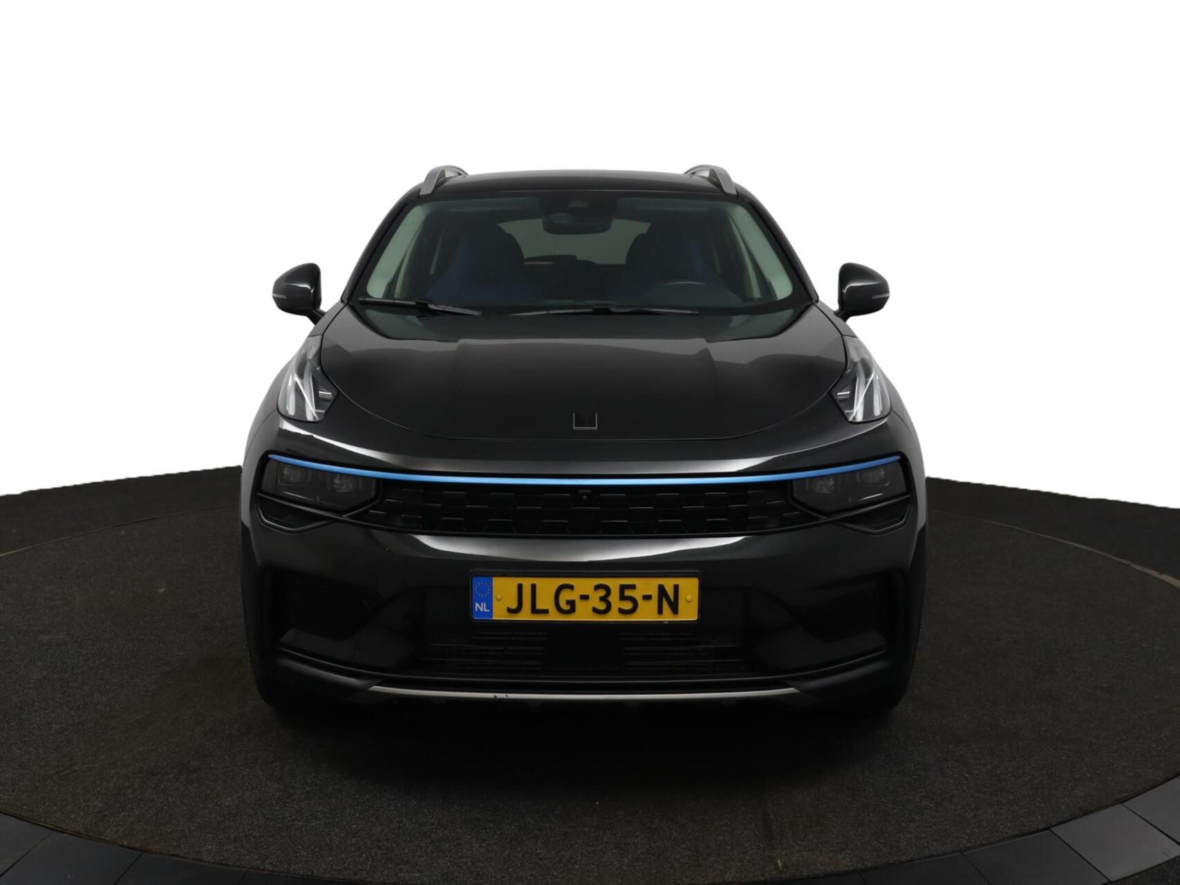 Foto van Lynk&co LYNK & Co 01