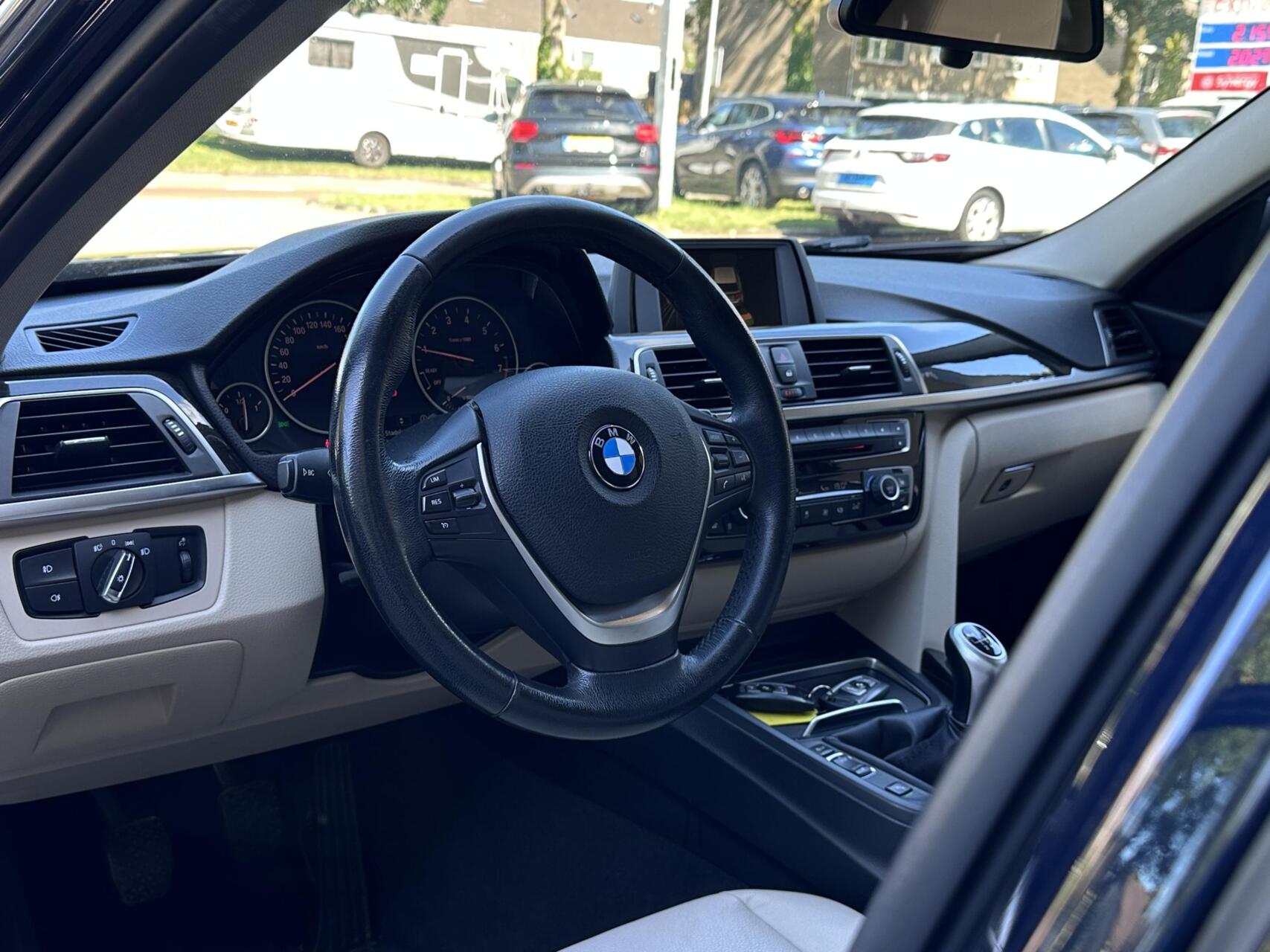 Foto van BMW 318i