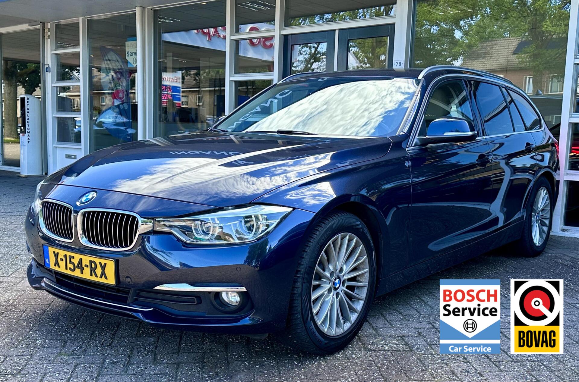 BMW 318i 318i Luxury Led, Leer, Climat, Pdc, Trekhaak, LM.. 2016 - voorkant