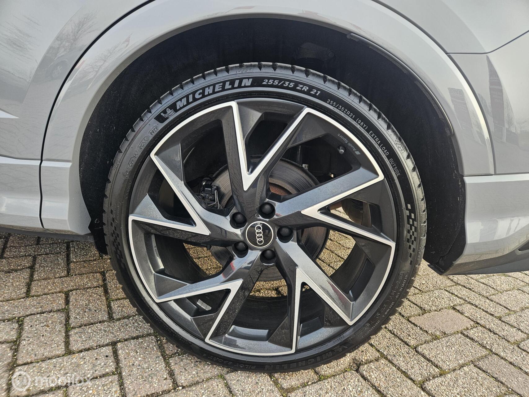 Foto van Audi RS Q3 Sportback