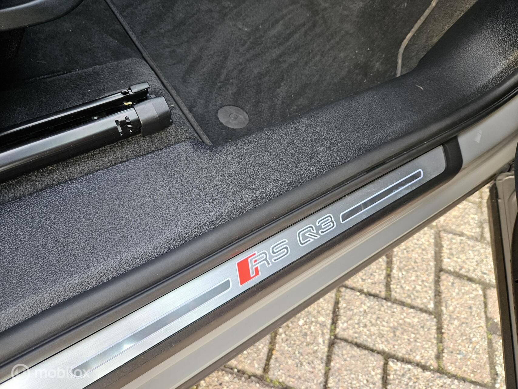 Foto van Audi RS Q3 Sportback