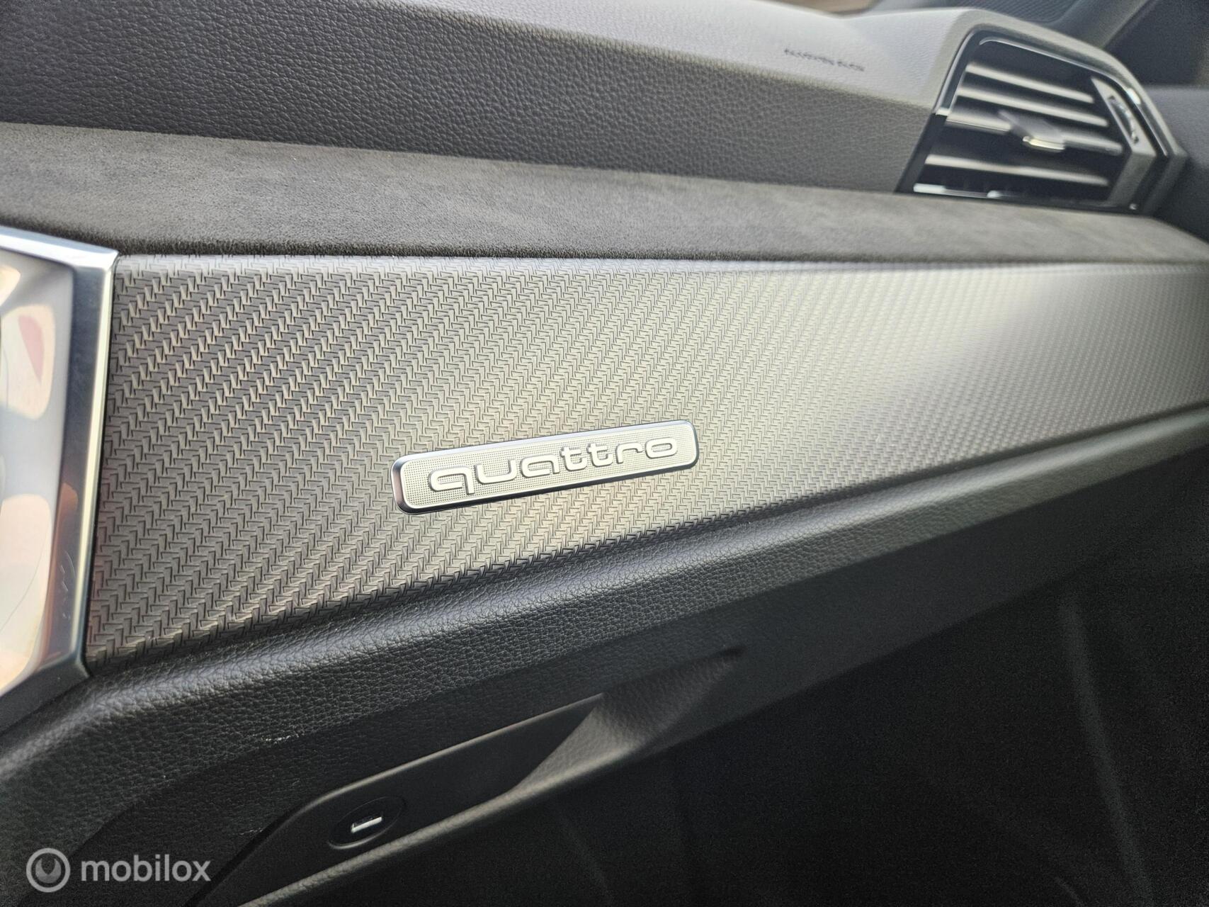 Foto van Audi RS Q3 Sportback