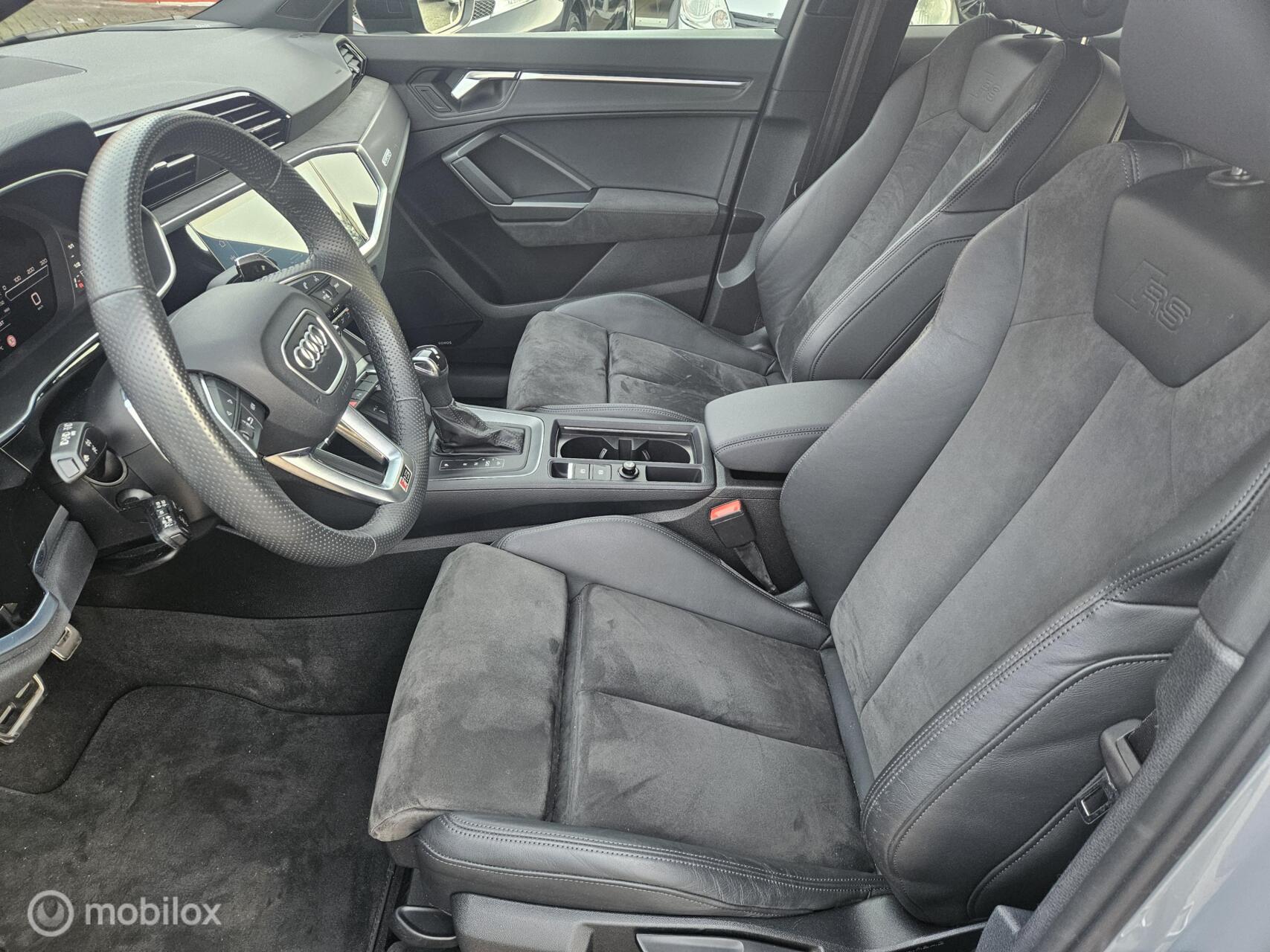 Foto van Audi RS Q3 Sportback