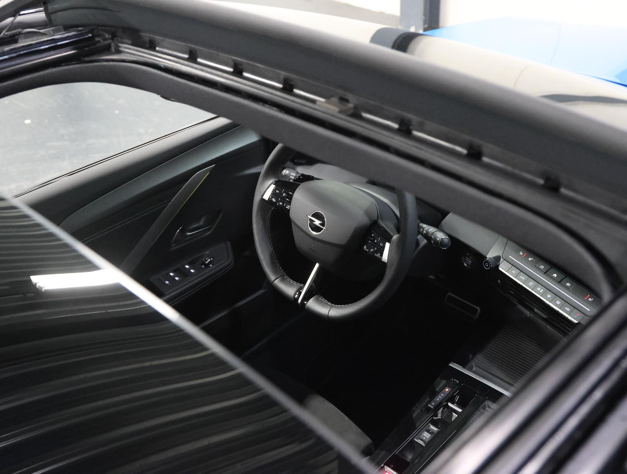 Foto van Opel Astra Sports Tourer