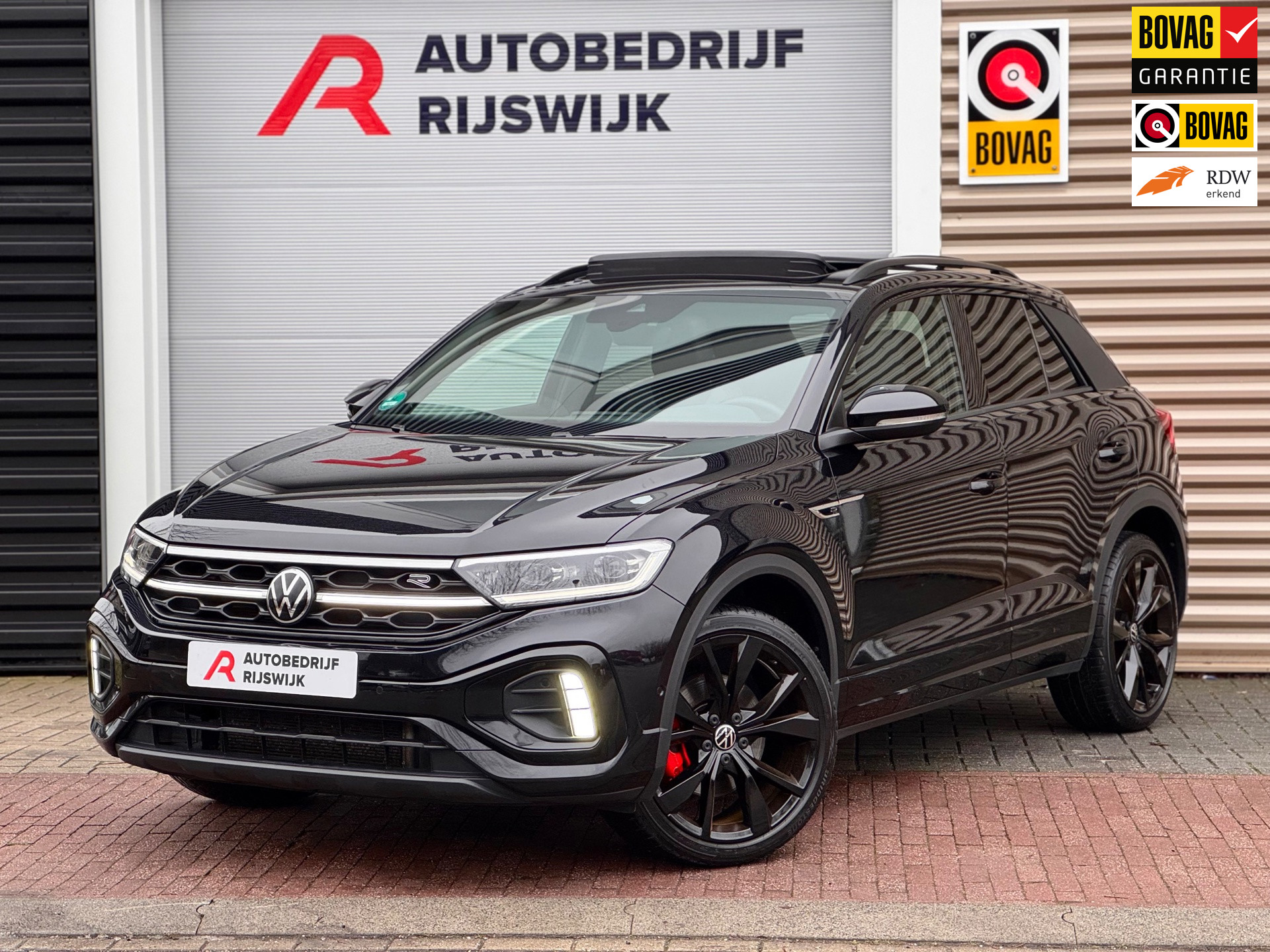 Volkswagen T-roc 1.5 TSI R-Line Pano/Matrix/Beats 2023 - voorkant