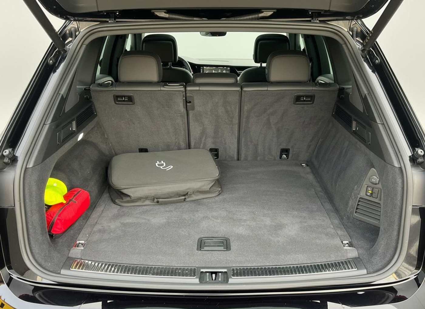 Foto van Volkswagen Touareg Ehybrid