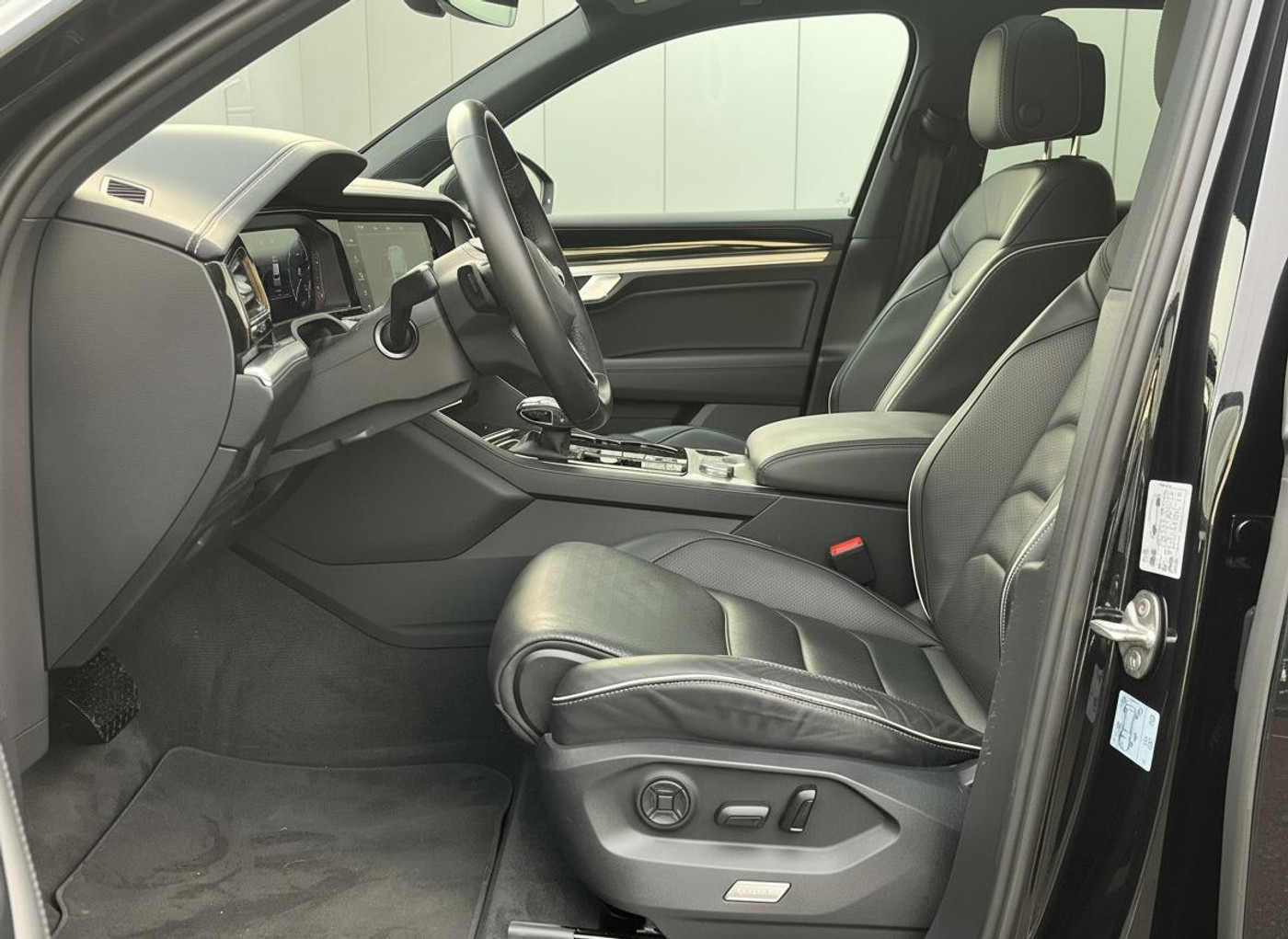 Foto van Volkswagen Touareg Ehybrid