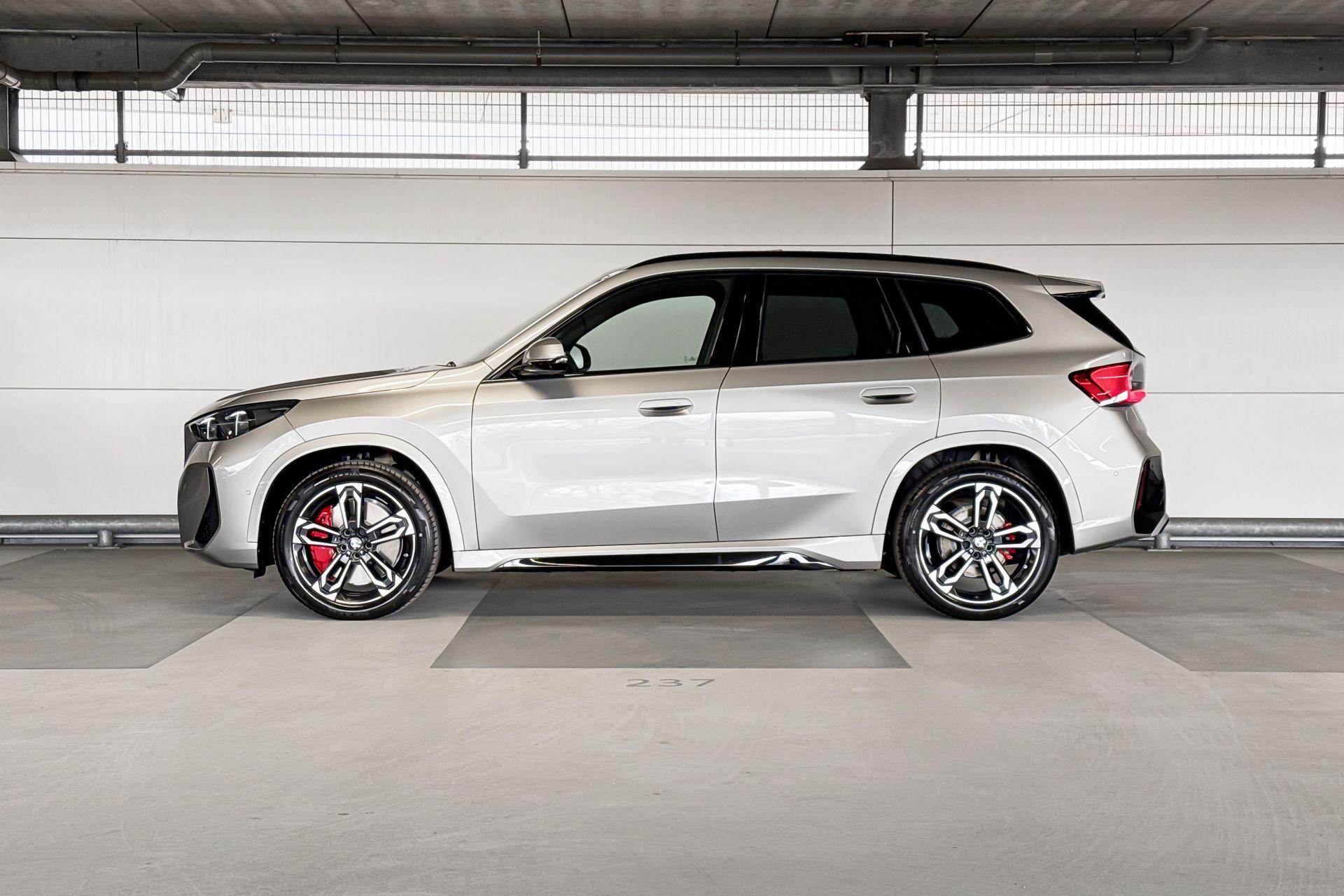 Foto van BMW Ix1 Edrive20