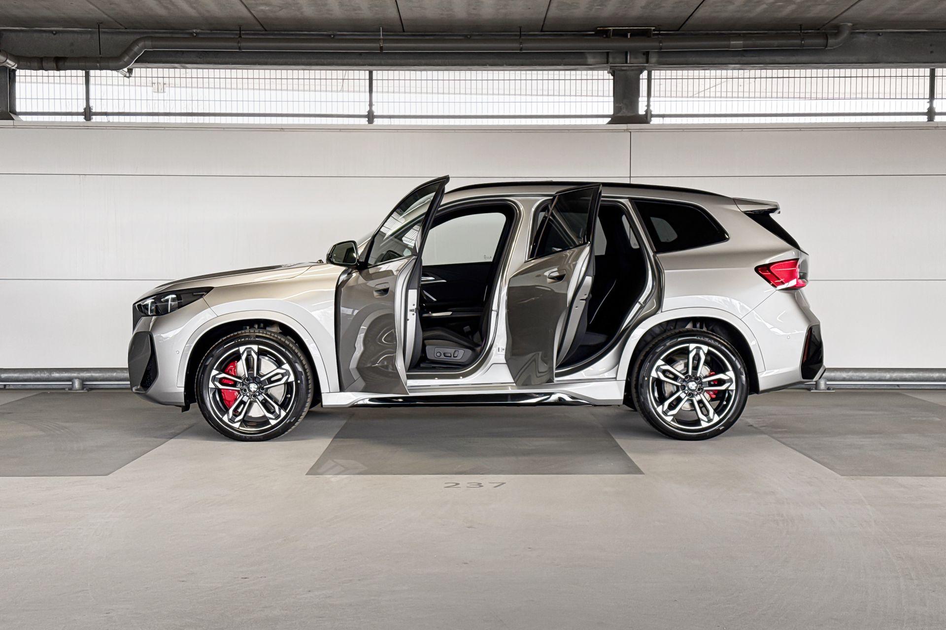 Foto van BMW Ix1 Edrive20