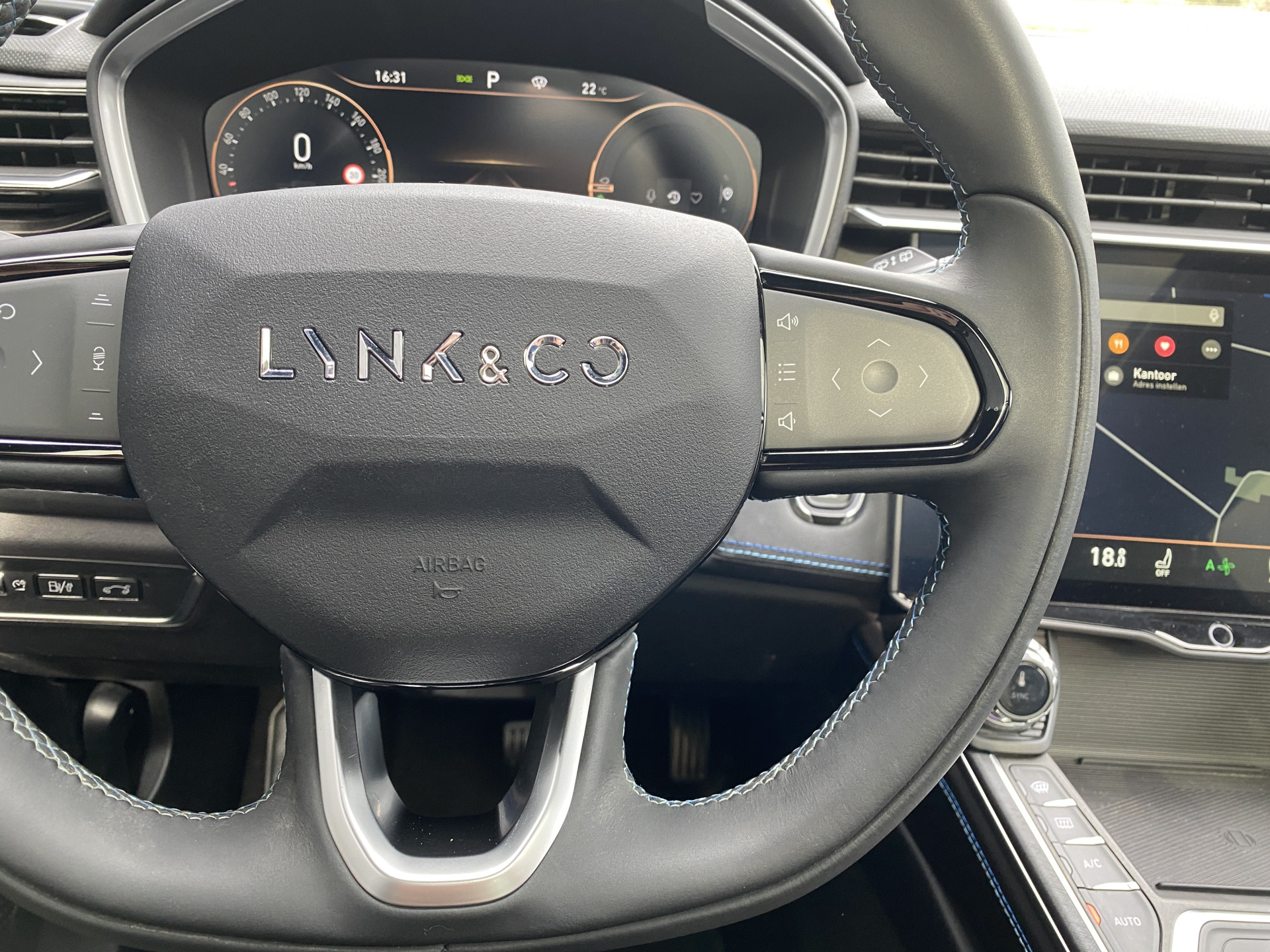 Foto van Lynk&co LYNK & Co 01