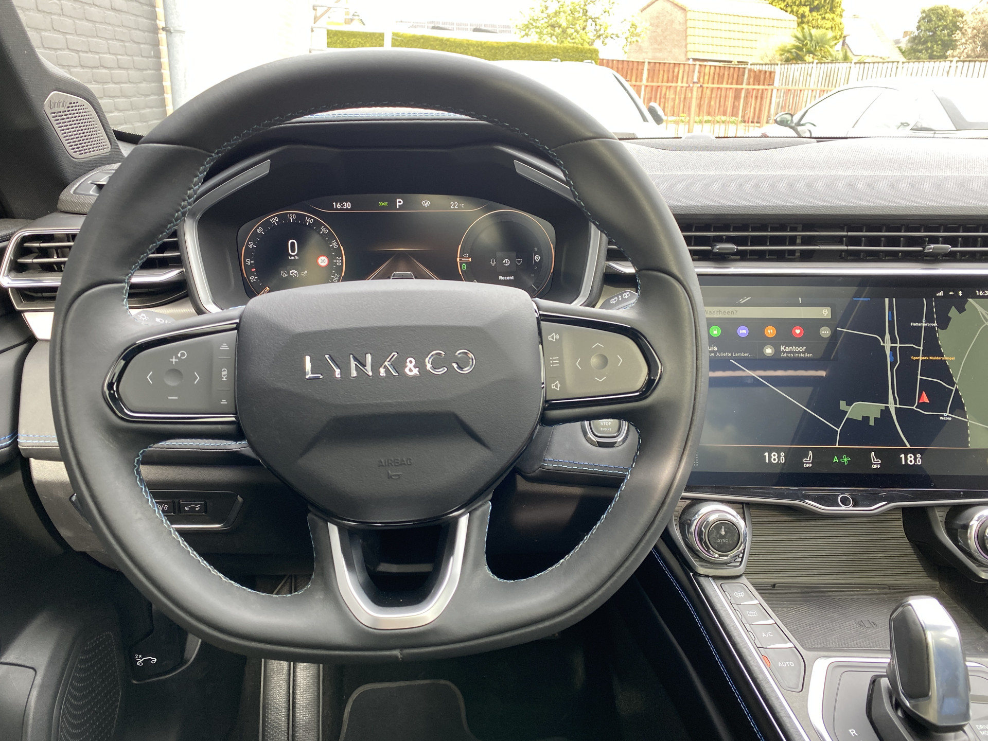 Foto van Lynk&co LYNK & Co 01