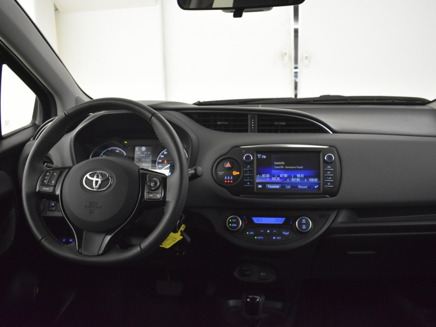 Foto van Toyota Toyota Yaris Hybrid