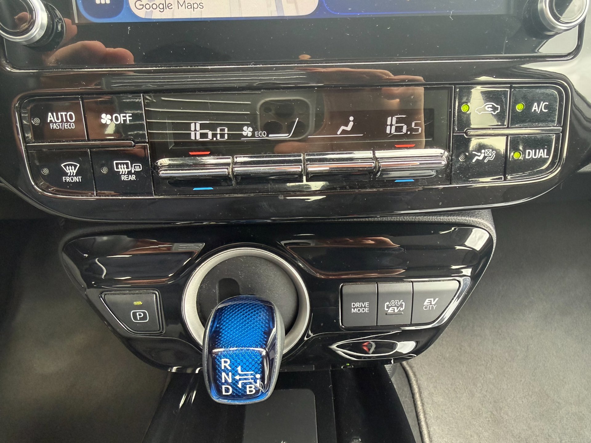 Foto van Toyota Toyota Prius PHV