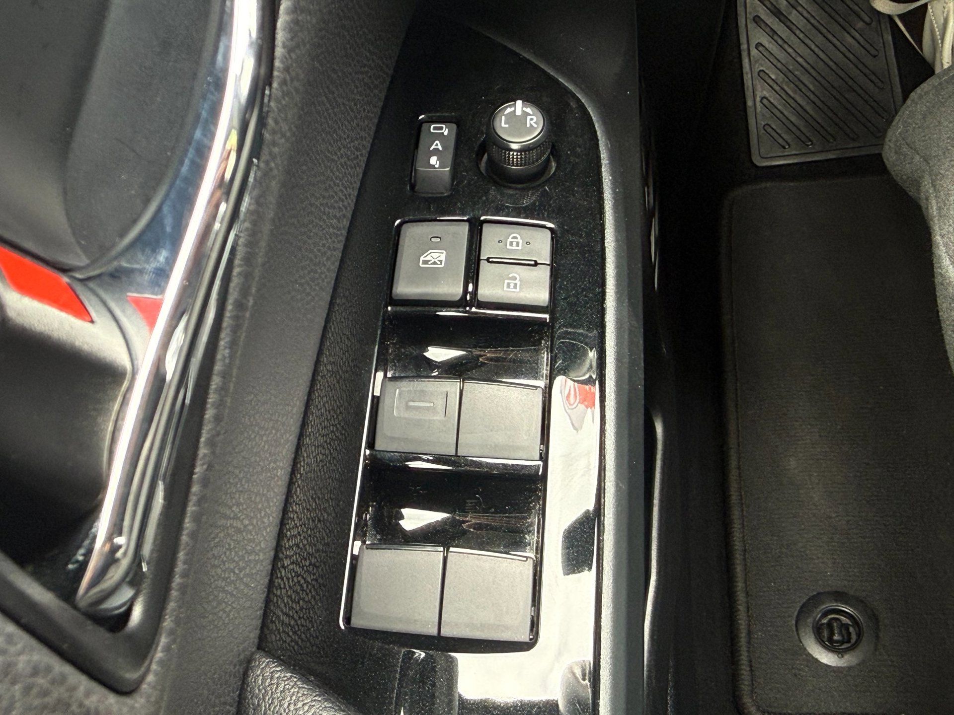 Foto van Toyota Toyota Prius PHV