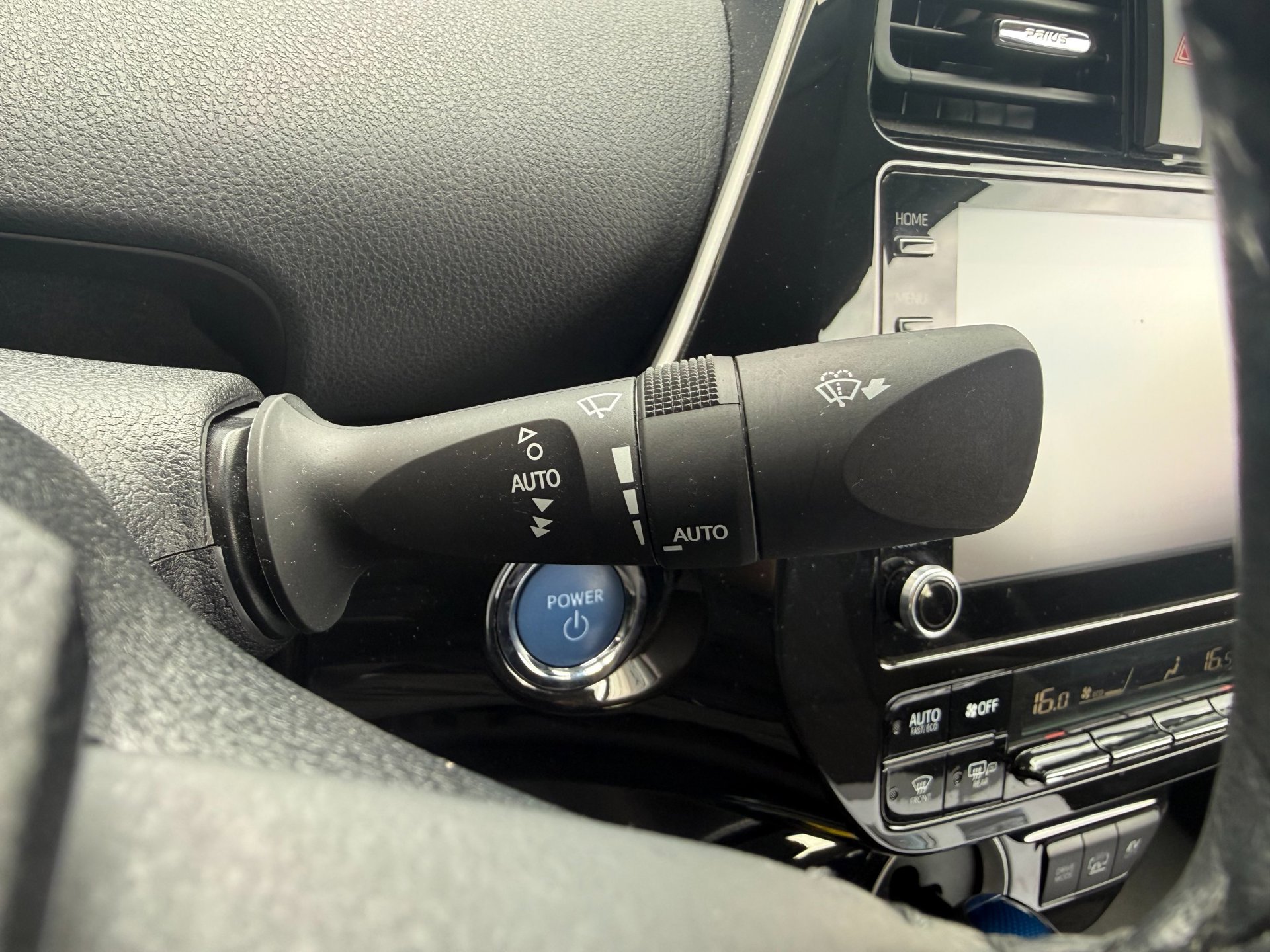 Foto van Toyota Toyota Prius PHV