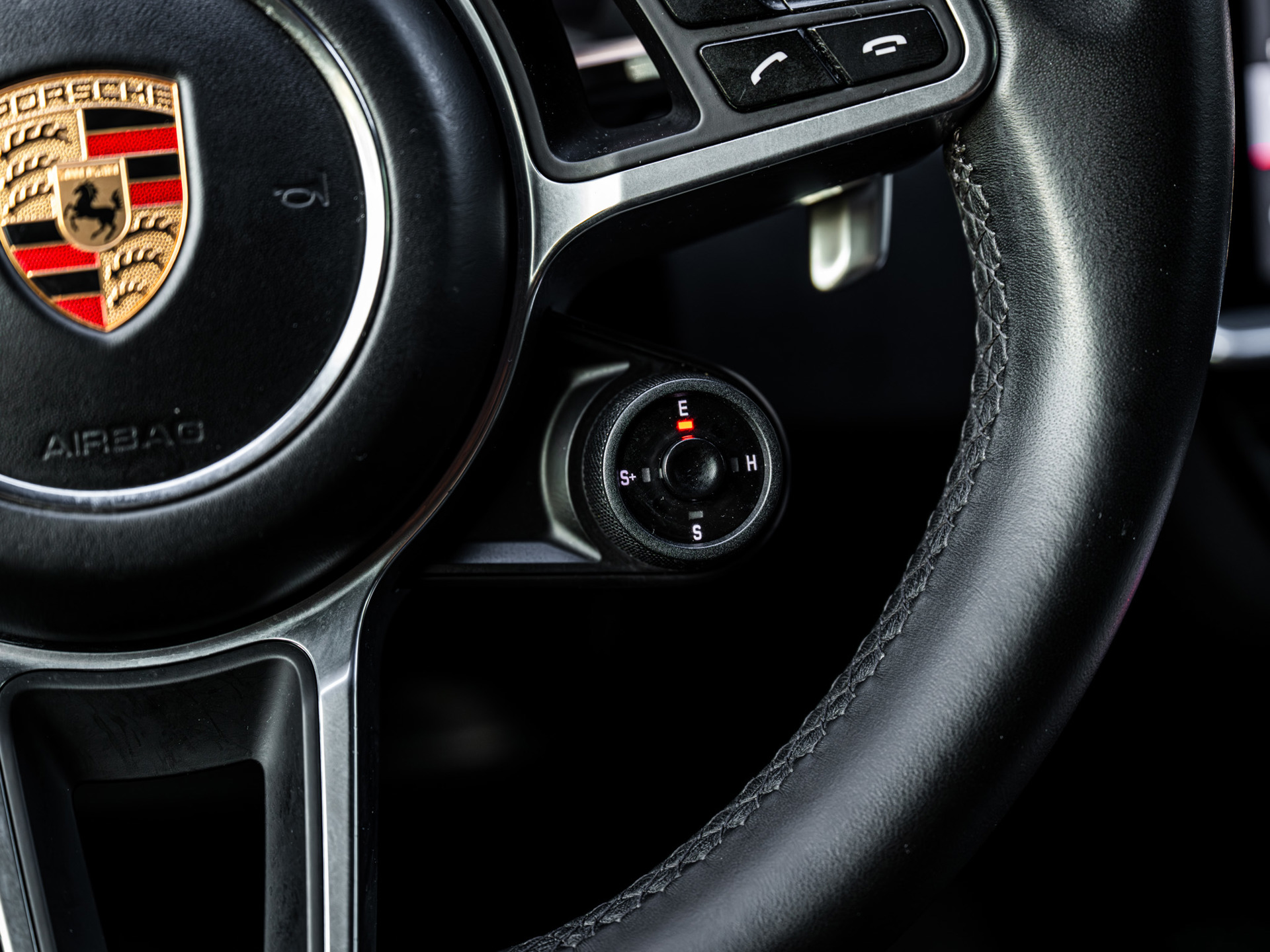 Foto van Porsche Cayenne E-hybrid