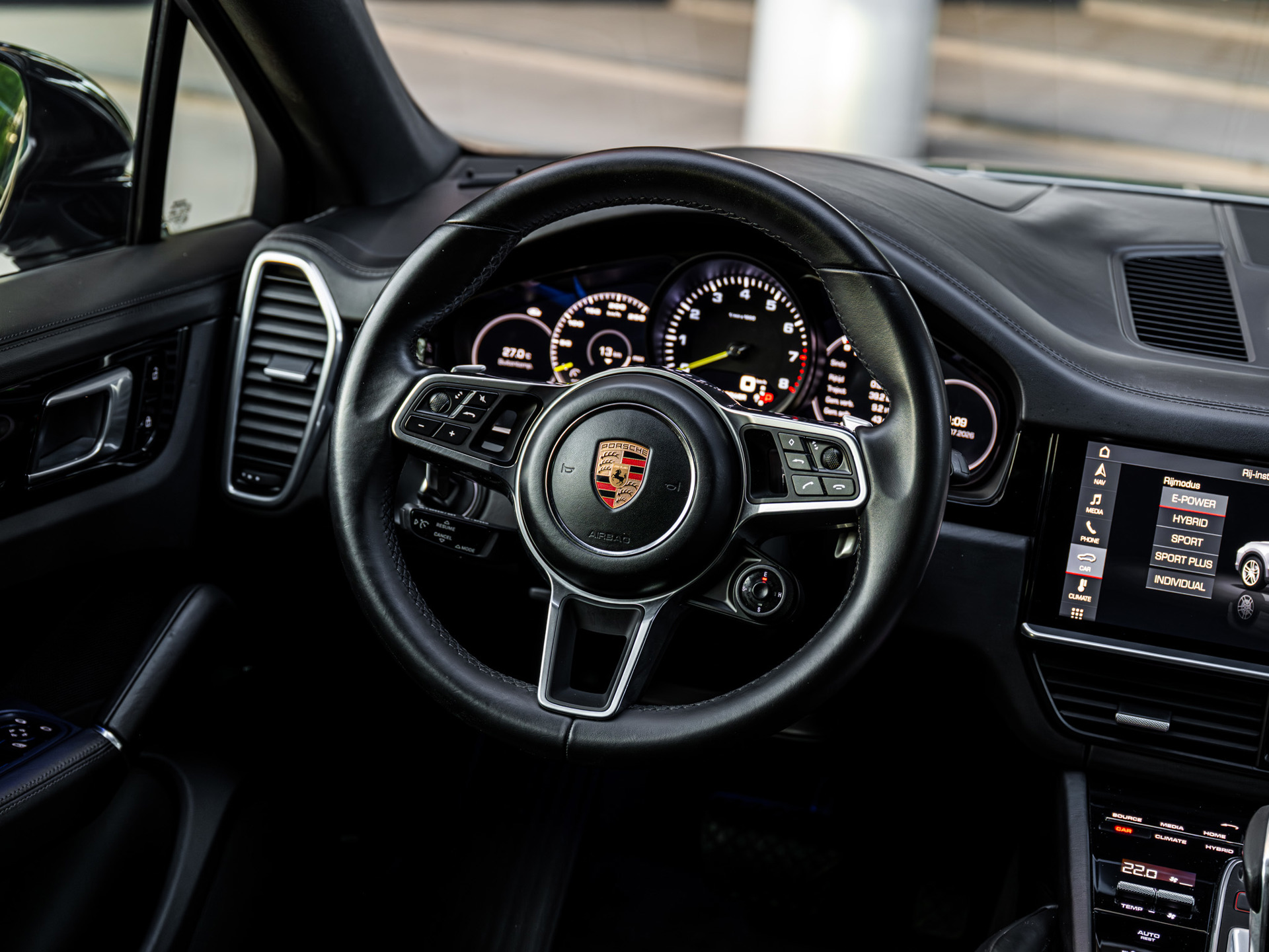 Foto van Porsche Cayenne E-hybrid