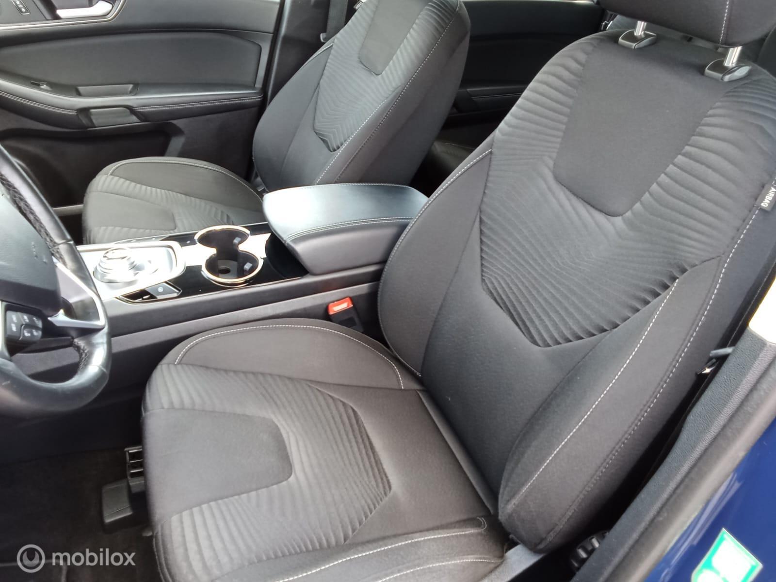 Foto van Ford S-max
