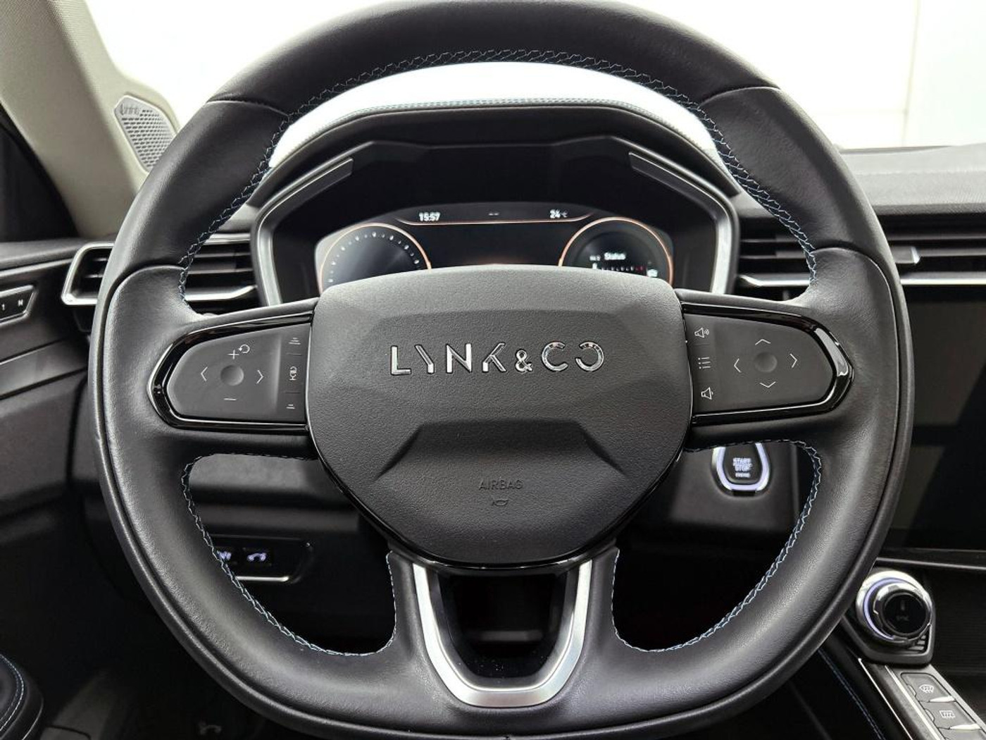 Foto van Lynk&co LYNK & Co 01