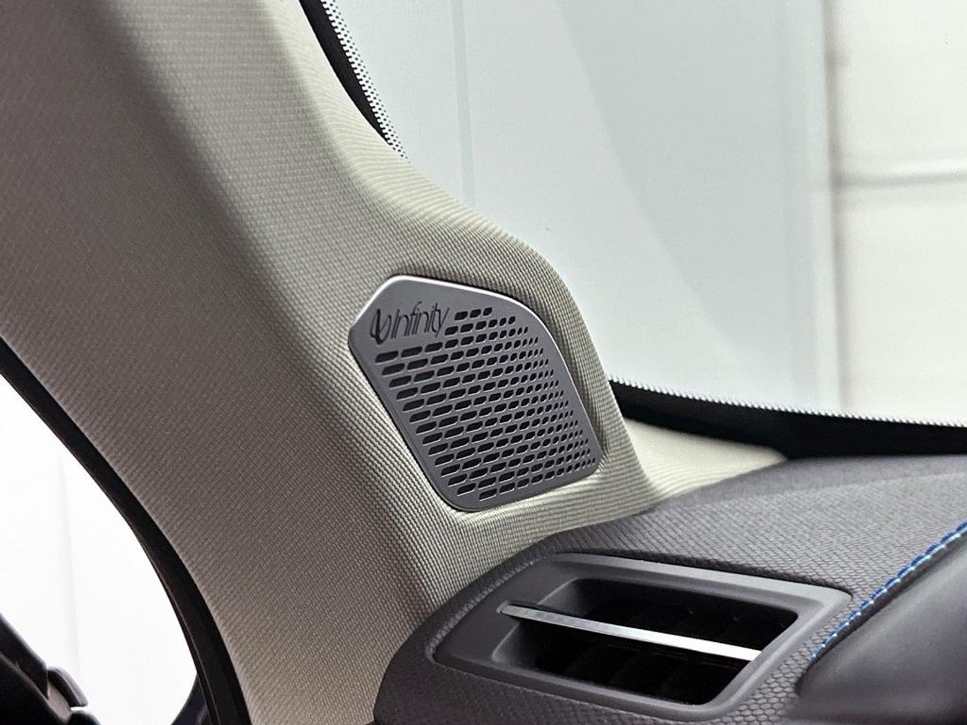 Foto van Lynk&co LYNK & Co 01