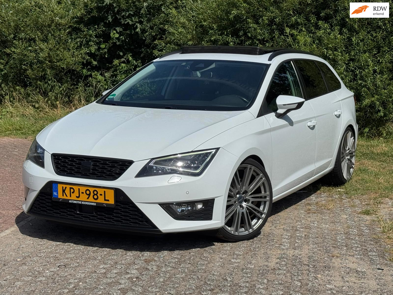 Seat Leon ST 1.8 TSI FR Connect 2016 - voorkant