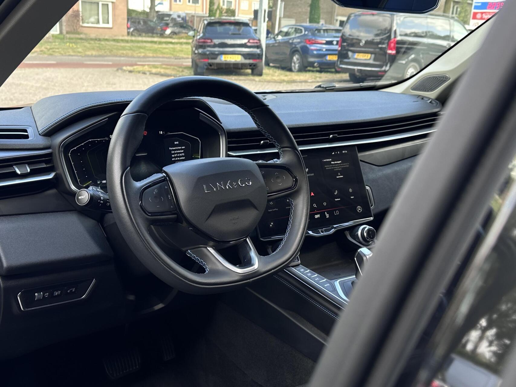 Foto van Lynk&co LYNK & Co 01