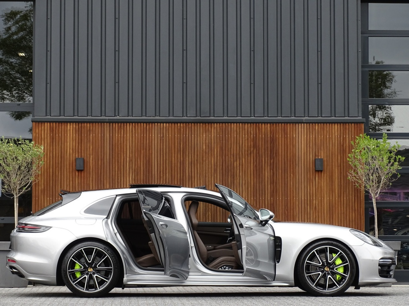 Foto van Porsche Panamera 4 E-hybrid