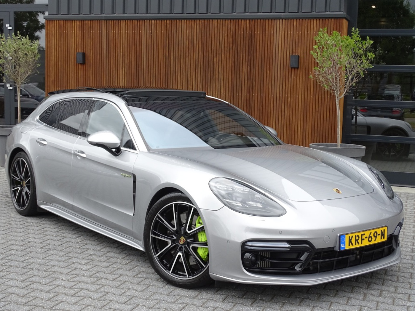 Foto van Porsche Panamera 4 E-hybrid