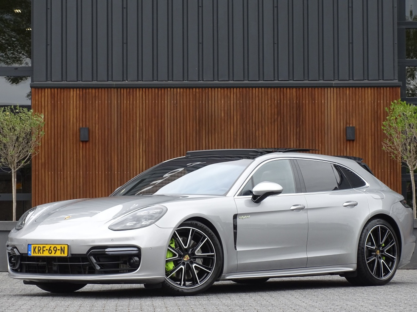 Foto van Porsche Panamera 4 E-hybrid